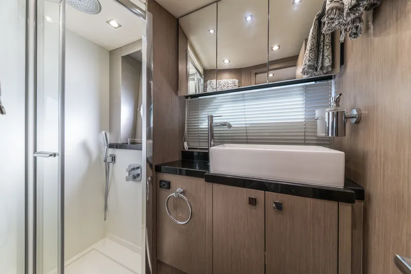 Slide: The Image of Sunseeker Predator 2017 - 45