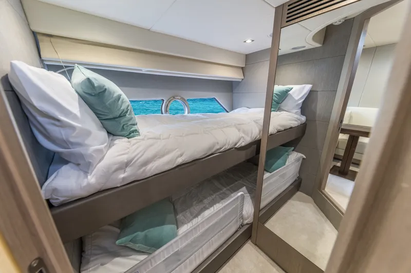 Slide: The Image of Sunseeker Predator 2017 - 47