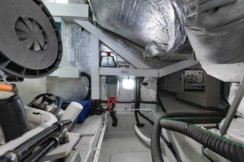 Slide: The Image of Sunseeker Predator 2017 - 55