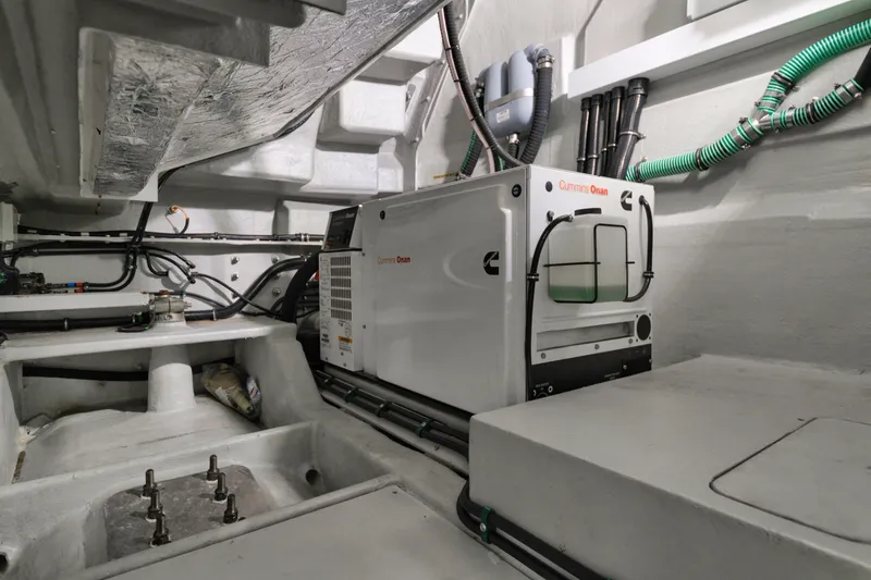 Slide: The Image of Sunseeker Predator 2017 - 57