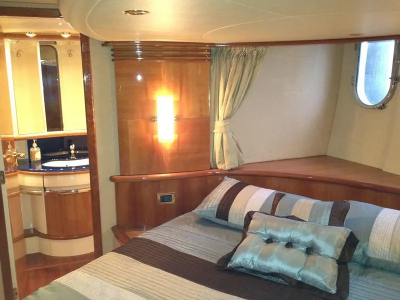 Slide: The Image of Azimut 62 Evolution 2005 - 13