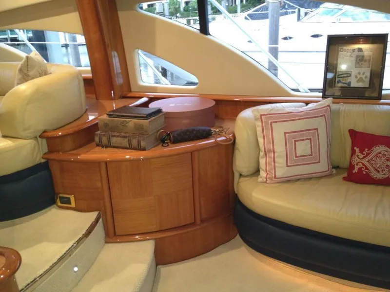 Slide: The Image of Azimut 62 Evolution 2005 - 5