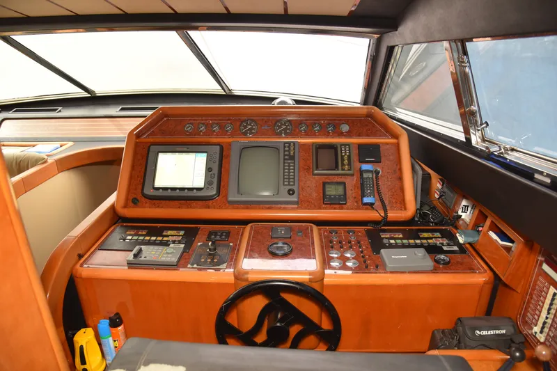 Slide: The Image of Ferretti 80 1997 - 10