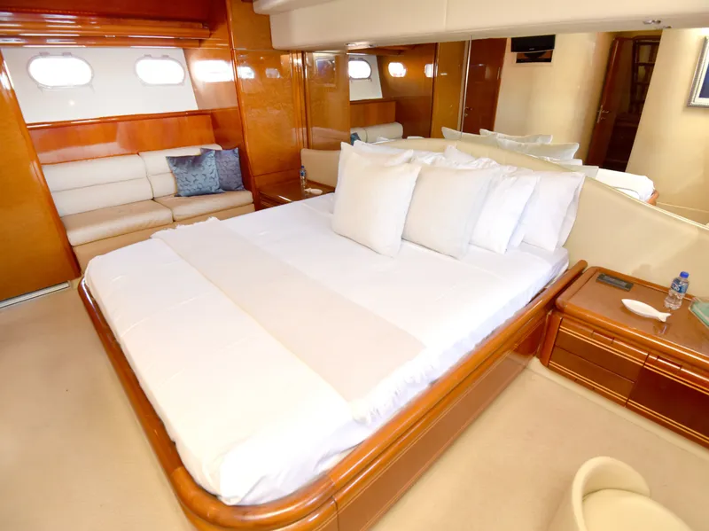 Slide: The Image of Ferretti 80 1997 - 12
