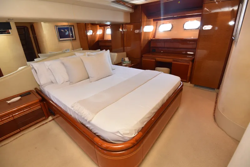 Slide: The Image of Ferretti 80 1997 - 13