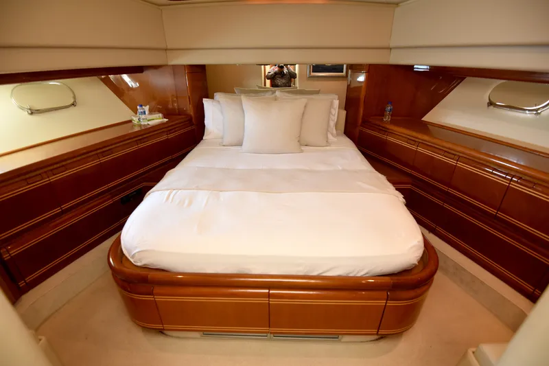 Slide: The Image of Ferretti 80 1997 - 19