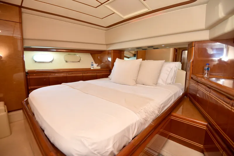 Slide: The Image of Ferretti 80 1997 - 20