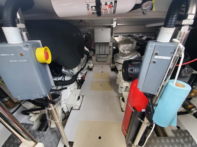 Slide: The Image of Azimut Flybridge 2018 - 106