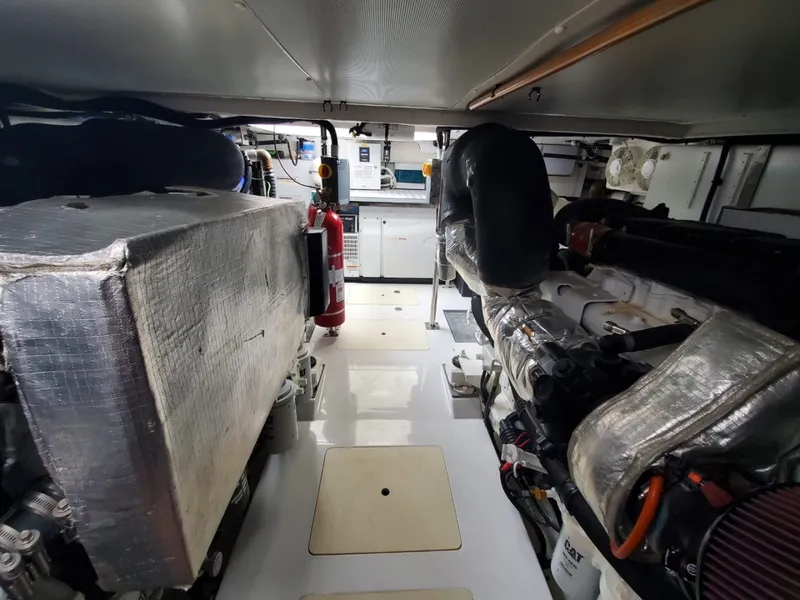 Slide: The Image of Azimut Flybridge 2018 - 107