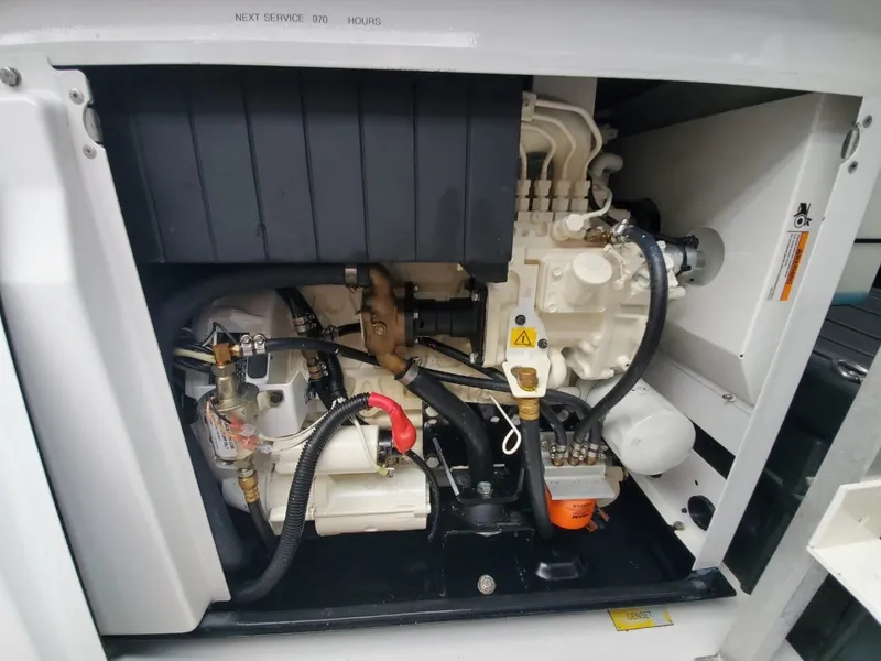 Slide: The Image of Azimut Flybridge 2018 - 115