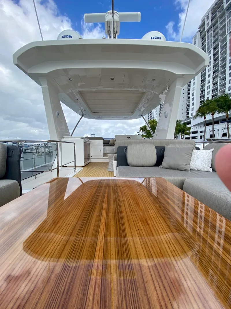 Slide: The Image of Azimut Flybridge 2018 - 47