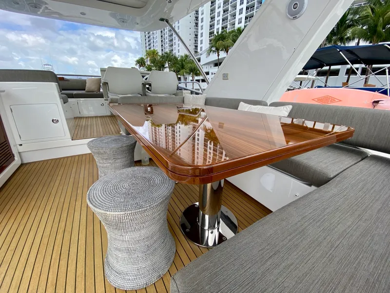 Slide: The Image of Azimut Flybridge 2018 - 54