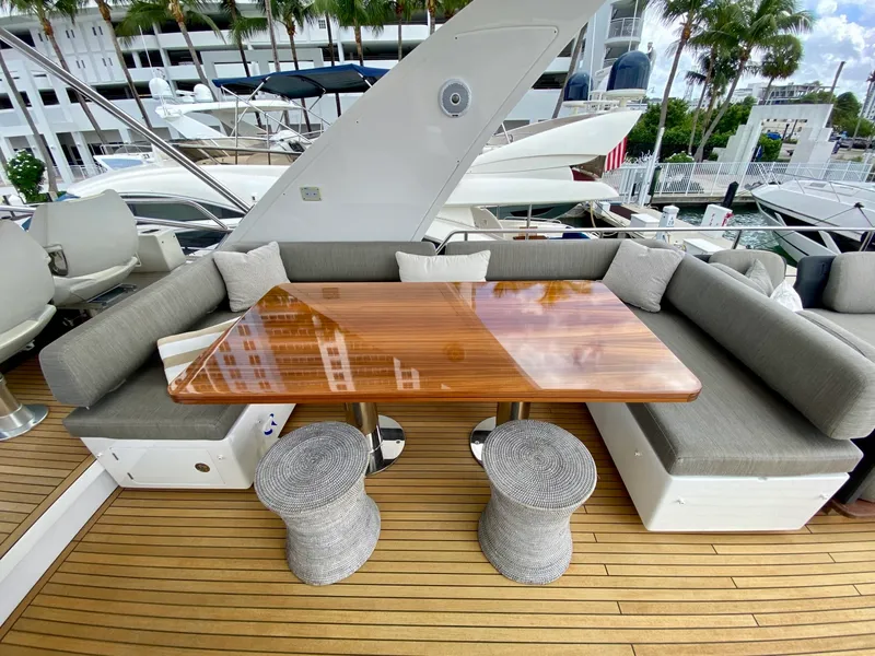 Slide: The Image of Azimut Flybridge 2018 - 56