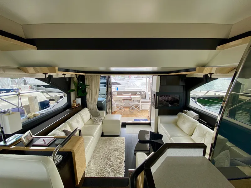 Slide: The Image of Azimut Flybridge 2018 - 61