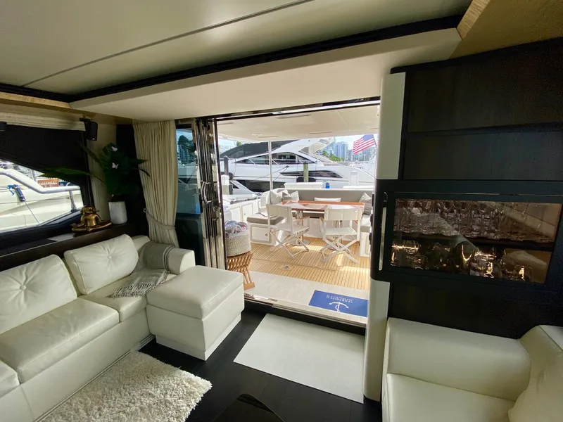 Slide: The Image of Azimut Flybridge 2018 - 63