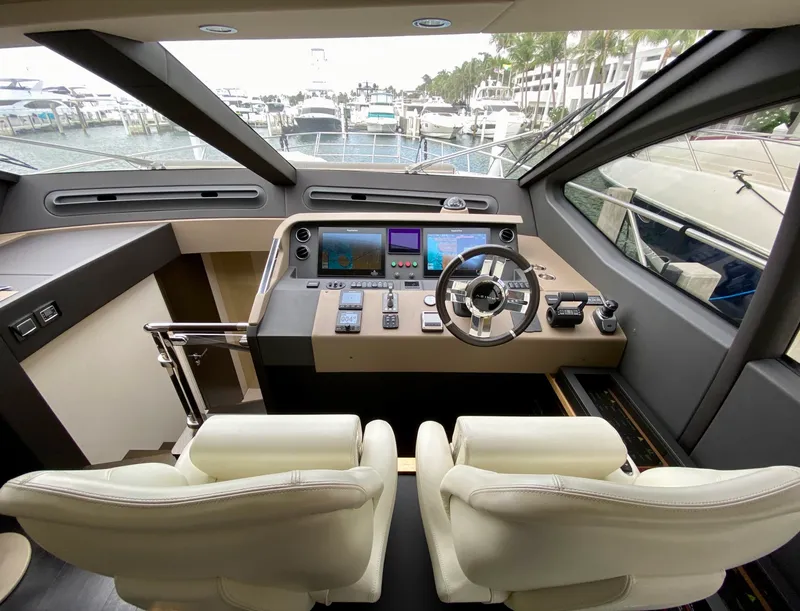 Slide: The Image of Azimut Flybridge 2018 - 69