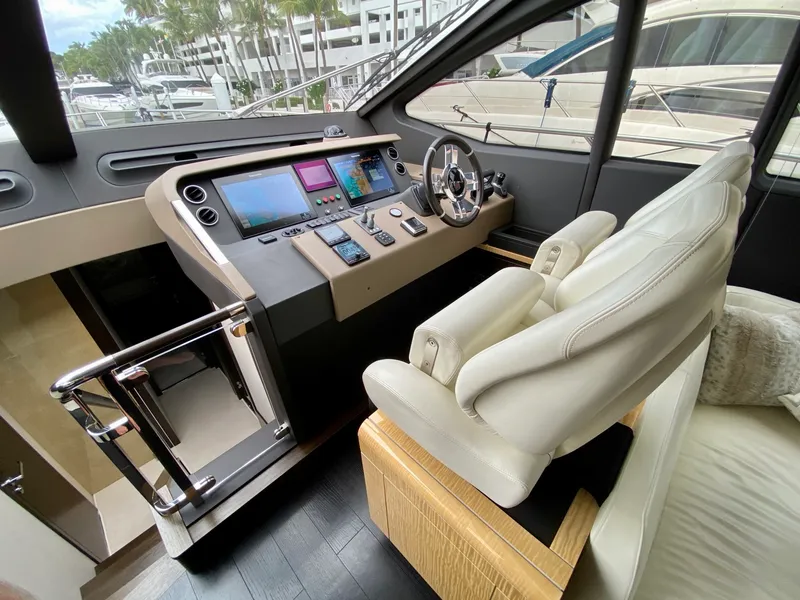 Slide: The Image of Azimut Flybridge 2018 - 70