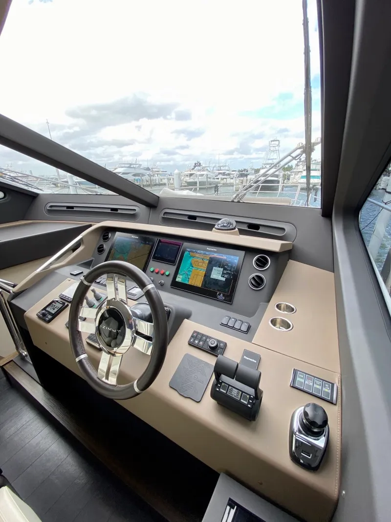 Slide: The Image of Azimut Flybridge 2018 - 75