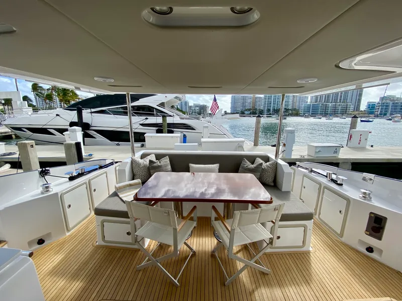 Slide: The Image of Azimut Flybridge 2018 - 96