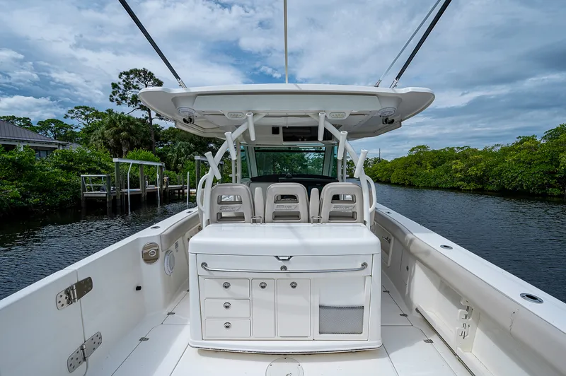Slide: The Image of Boston Whaler 370 Outrage 2017 - 20