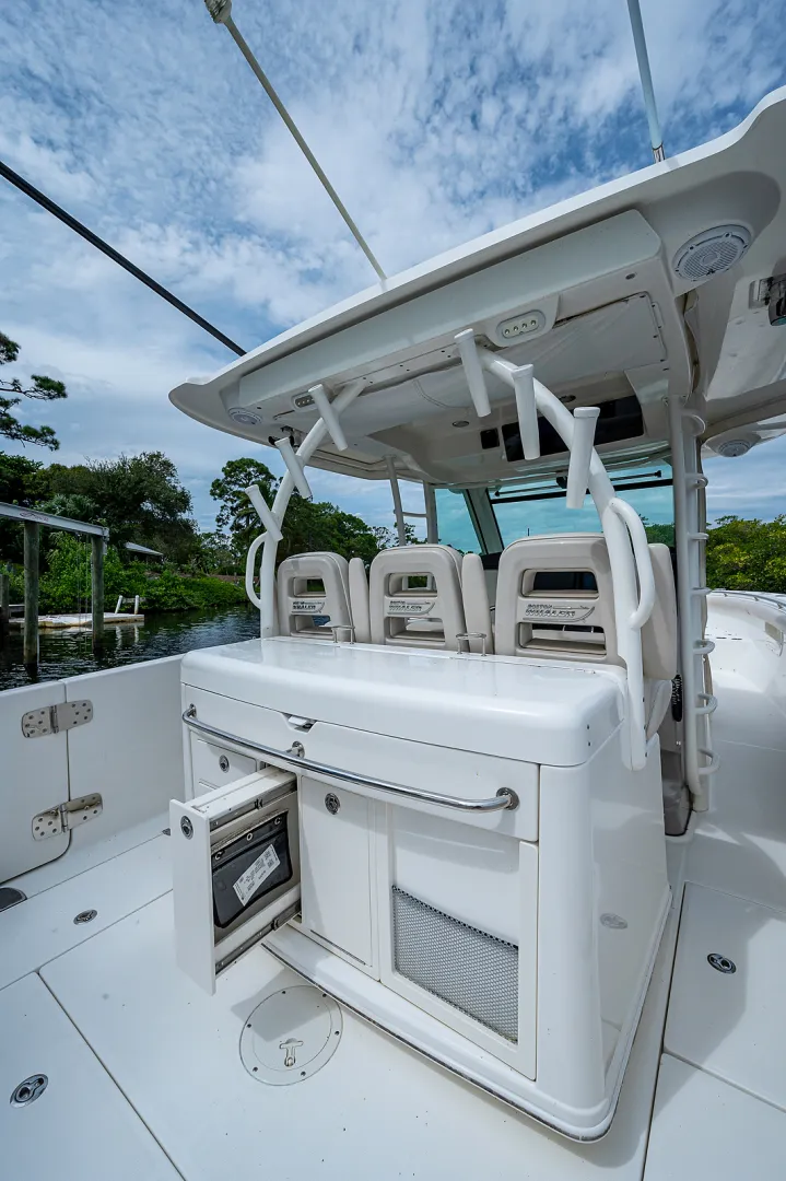 Slide: The Image of Boston Whaler 370 Outrage 2017 - 24