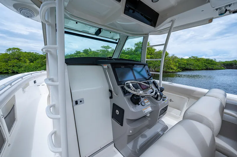 Slide: The Image of Boston Whaler 370 Outrage 2017 - 26