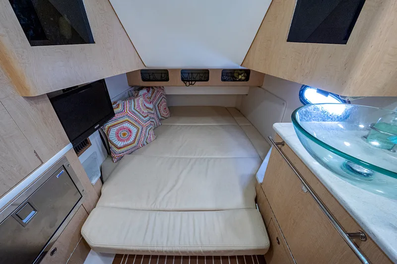 Slide: The Image of Boston Whaler 370 Outrage 2017 - 42