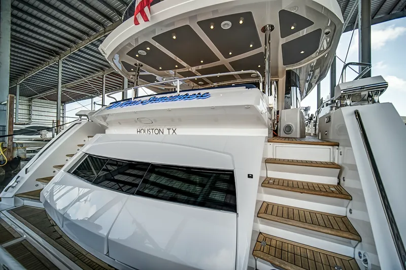 Slide: The Image of Sunseeker 86 Yacht 2019 - 10