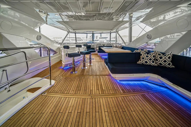 Slide: The Image of Sunseeker 86 Yacht 2019 - 16