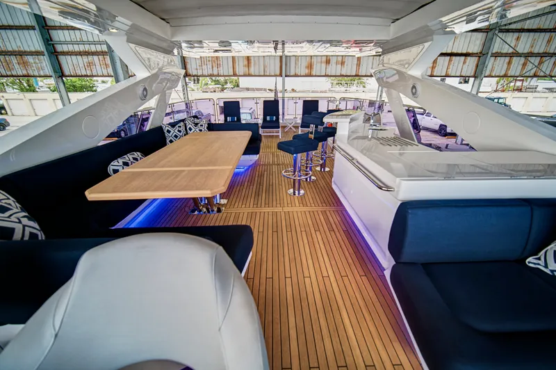 Slide: The Image of Sunseeker 86 Yacht 2019 - 19