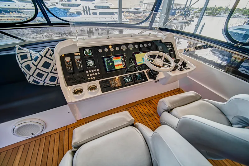 Slide: The Image of Sunseeker 86 Yacht 2019 - 21