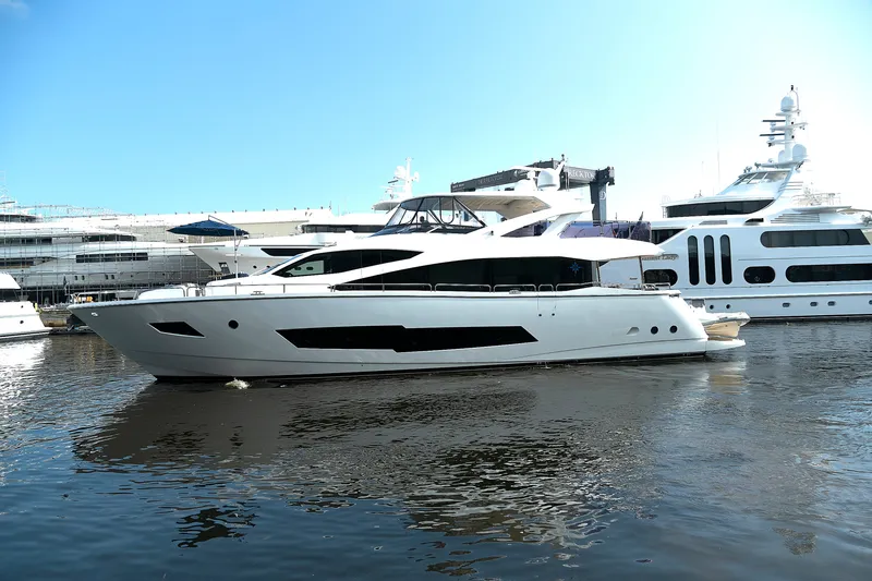 Slide: The Image of Sunseeker 86 Yacht 2019 - 3
