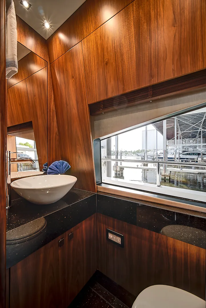 Slide: The Image of Sunseeker 86 Yacht 2019 - 32