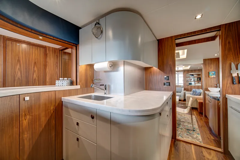 Slide: The Image of Sunseeker 86 Yacht 2019 - 36