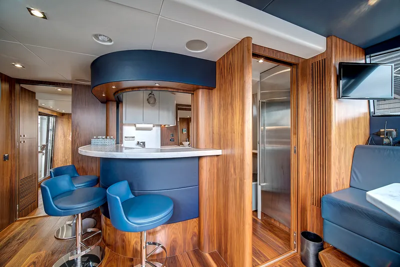 Slide: The Image of Sunseeker 86 Yacht 2019 - 40