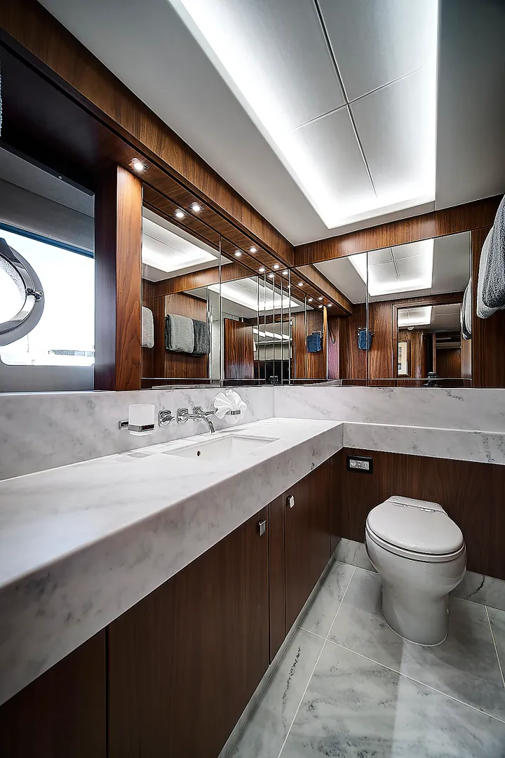 Slide: The Image of Sunseeker 86 Yacht 2019 - 54