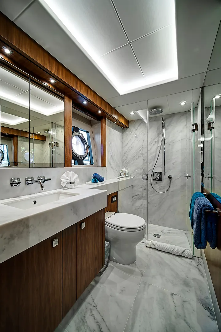 Slide: The Image of Sunseeker 86 Yacht 2019 - 63