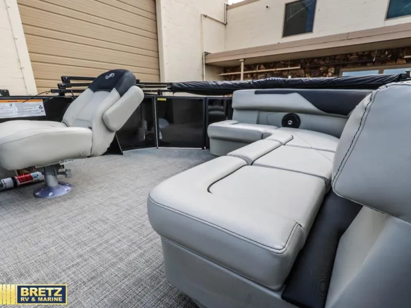 Slide: The Image of Barletta Boats S20L 2027 - 7