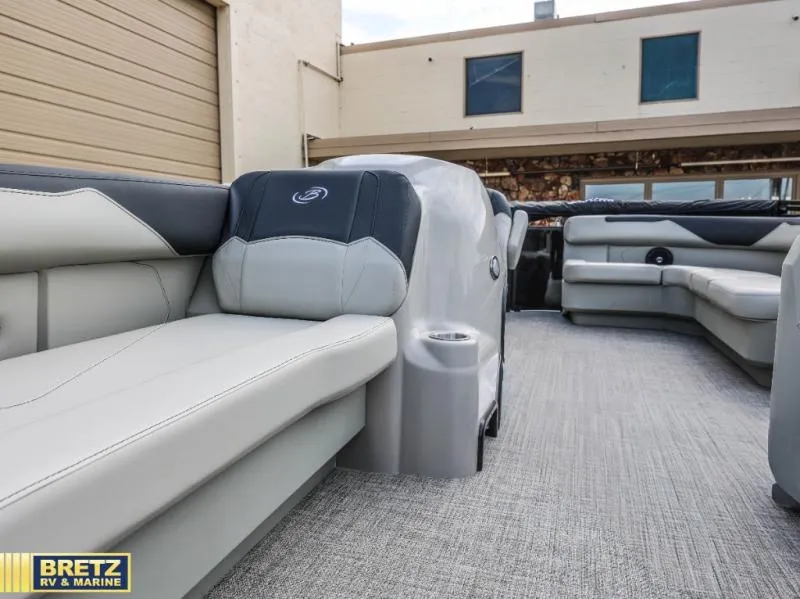 Slide: The Image of Barletta Boats S20L 2027 - 11