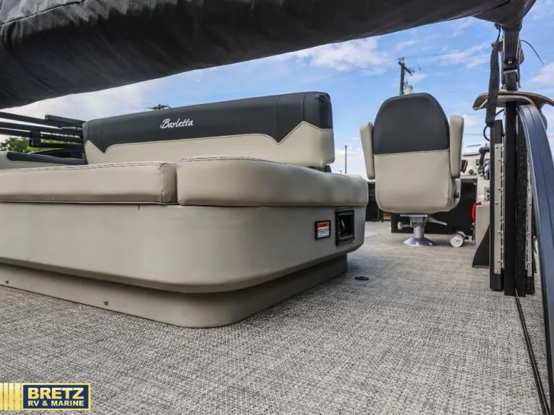 Slide: The Image of Barletta Boats 22UC 2027 - 4