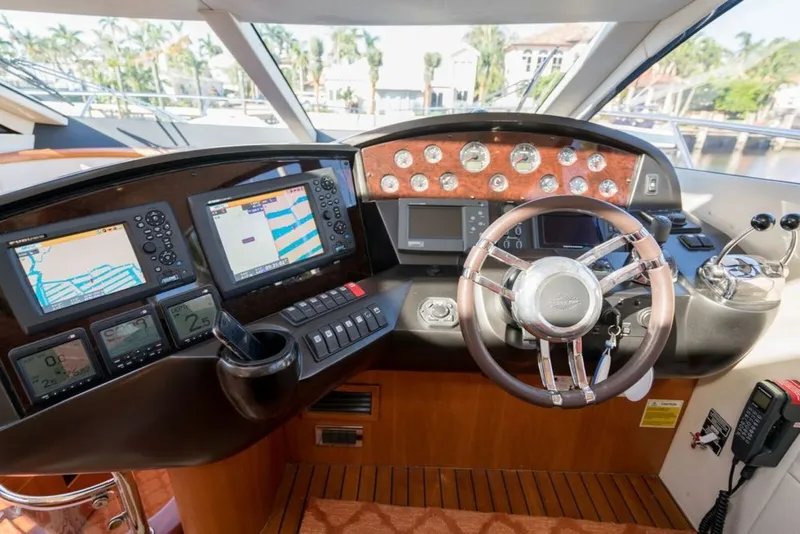 Slide: The Image of Sunseeker Predator 2010 - 15
