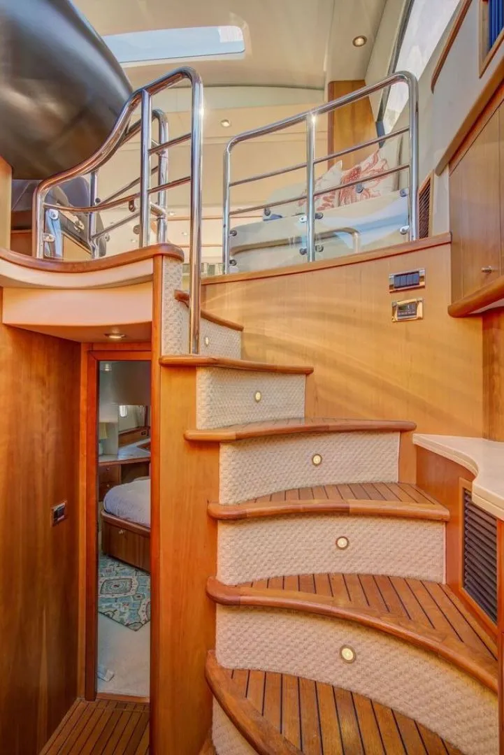 Slide: The Image of Sunseeker Predator 2010 - 17