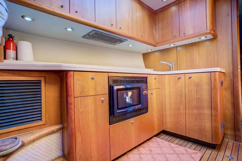 Slide: The Image of Sunseeker Predator 2010 - 19