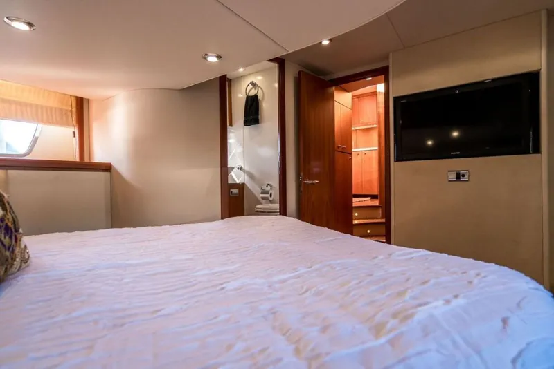 Slide: The Image of Sunseeker Predator 2010 - 21