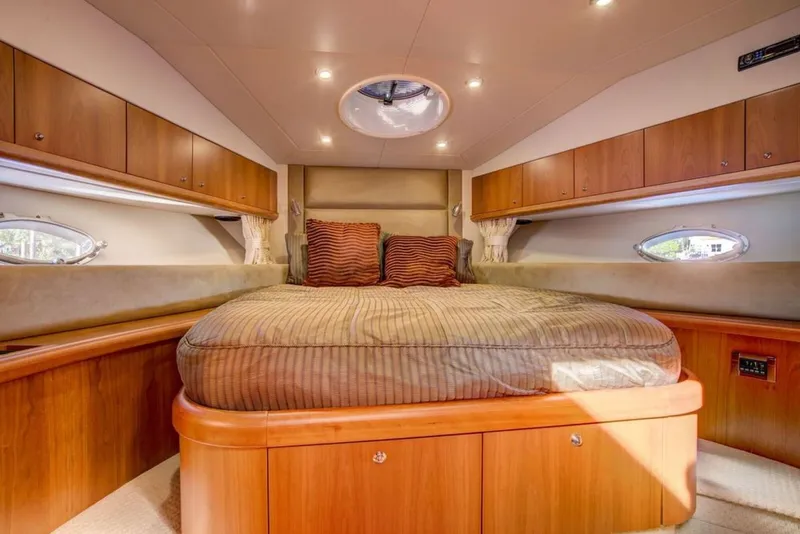 Slide: The Image of Sunseeker Predator 2010 - 25