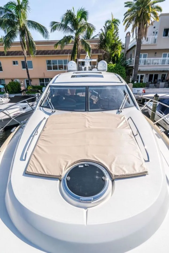 Slide: The Image of Sunseeker Predator 2010 - 3