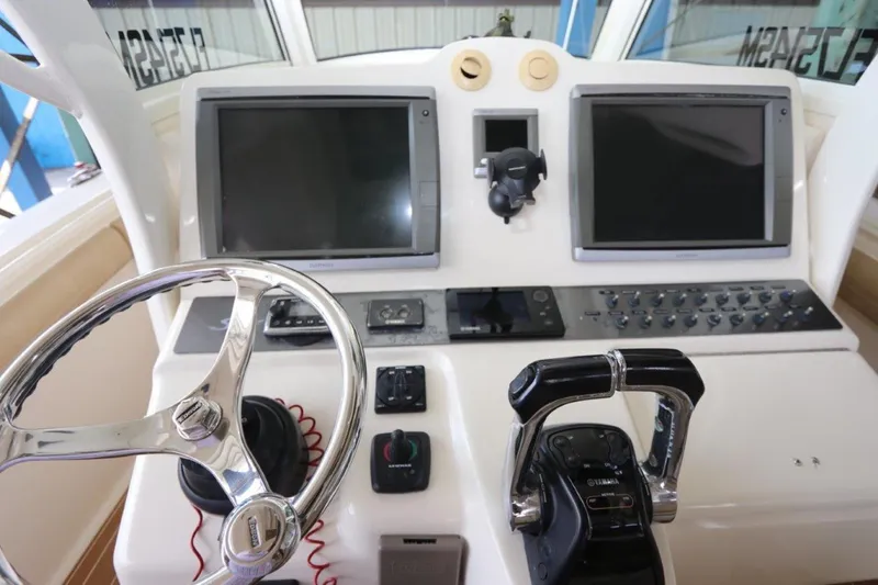 Slide: The Image of Scout 345 CC 2012 - 21