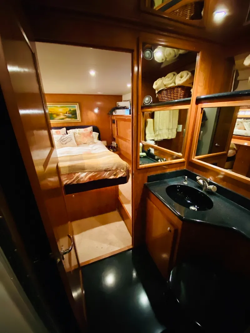 Slide: The Image of Navigator 5700 Rival 2003 - 75