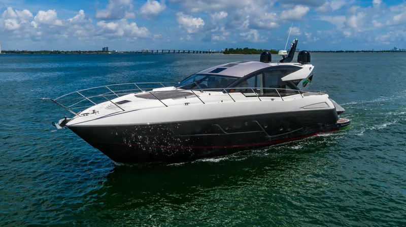 Slide: The Image of Sunseeker Predator 2019 - 14