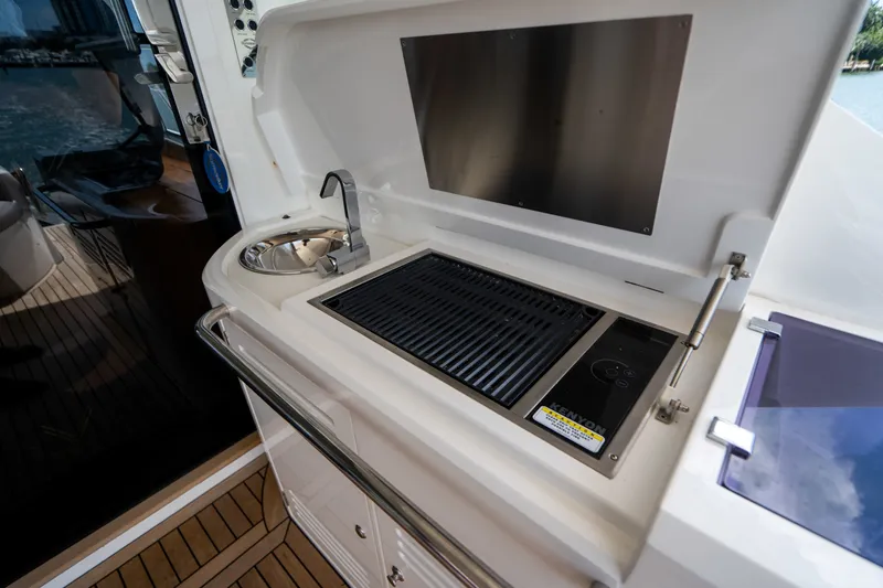 Slide: The Image of Sunseeker Predator 2019 - 22